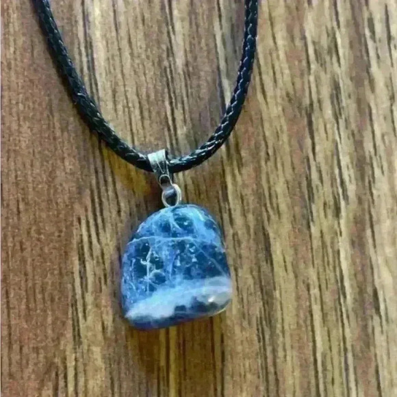 Genuine Indigo Sodalite Stone Pendant Necklace - Picture 5 of 5